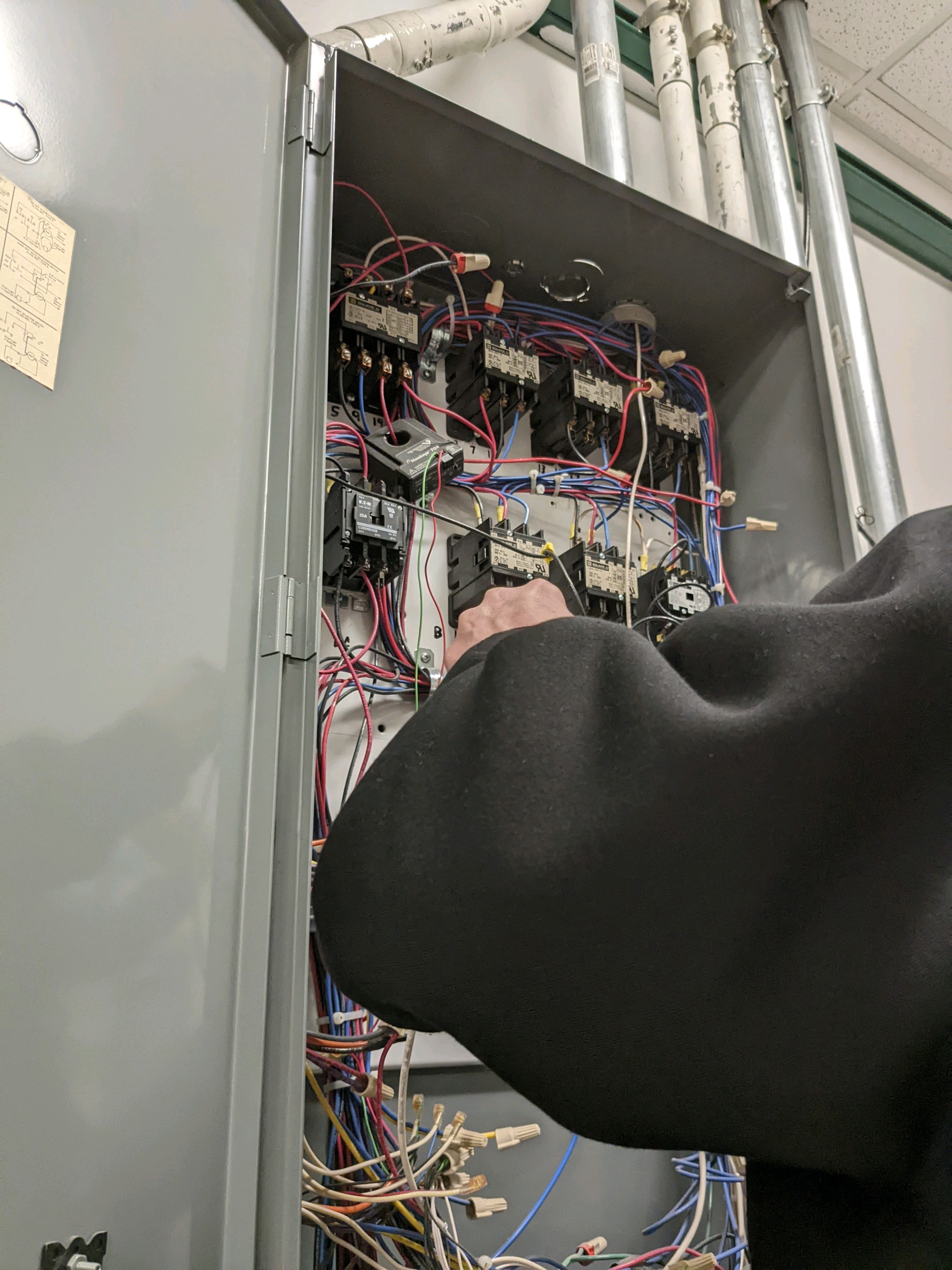 16147413636_15512705015_1_1676687673908